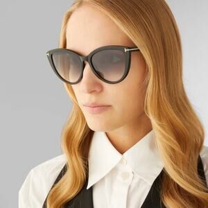 New, TOM FORD Isabella-02 Sunglasses TF915 01B Authentic